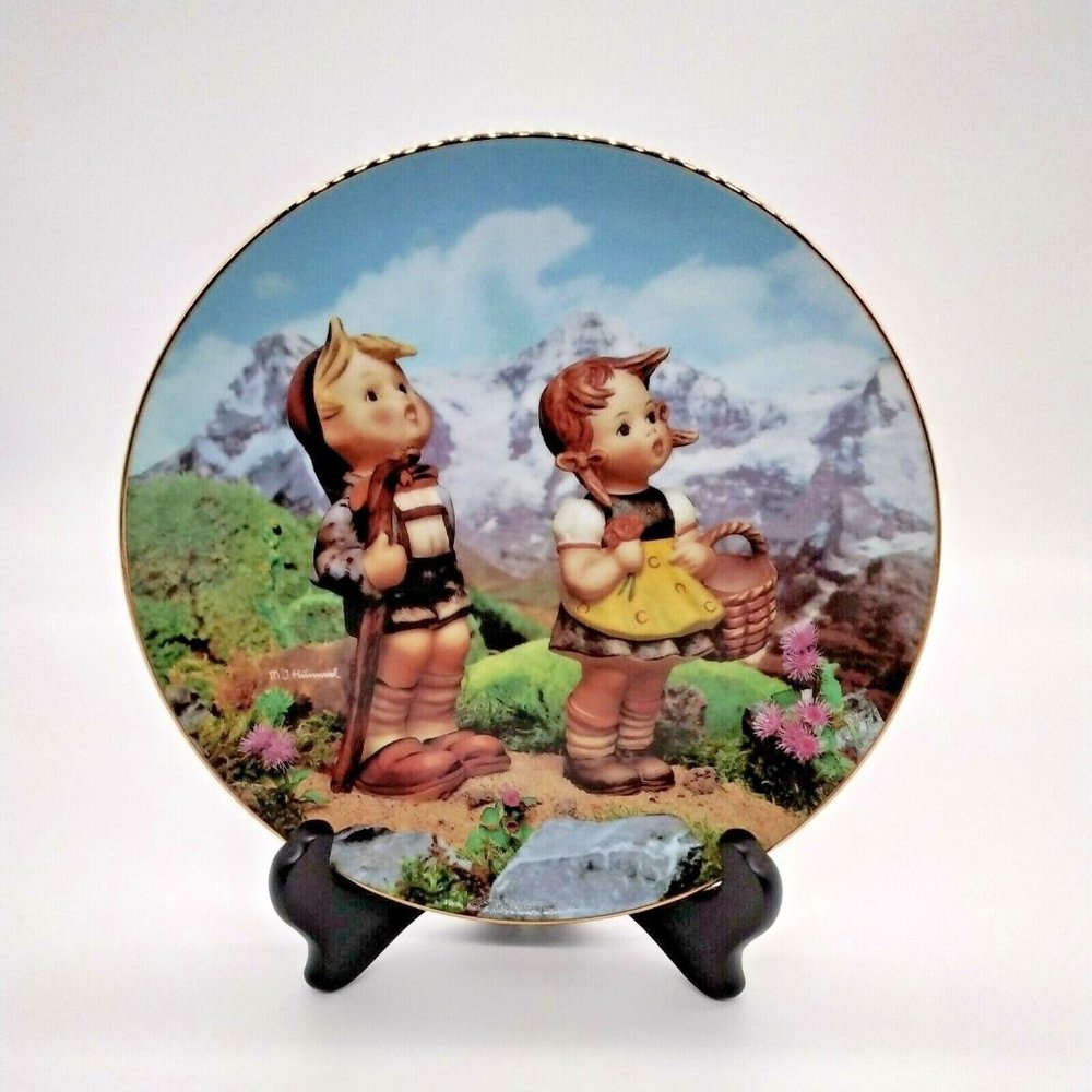 Hummel Plate Collectable 8" Danbury Mint Little Explorers Gold Numbered Mountain